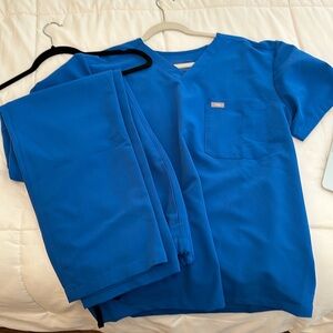 Men’s FIGS scrubs